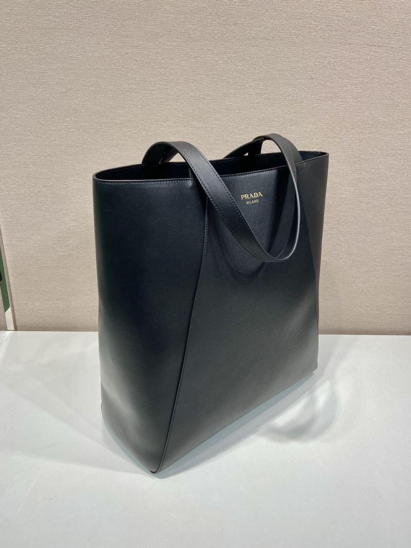 Pra*a tote bags